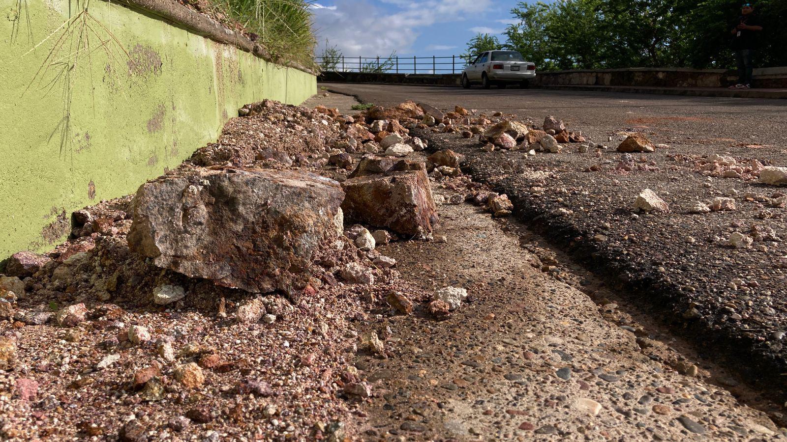$!Se registra deslave en el Cerro del Vigía tras lluvias en Mazatlán