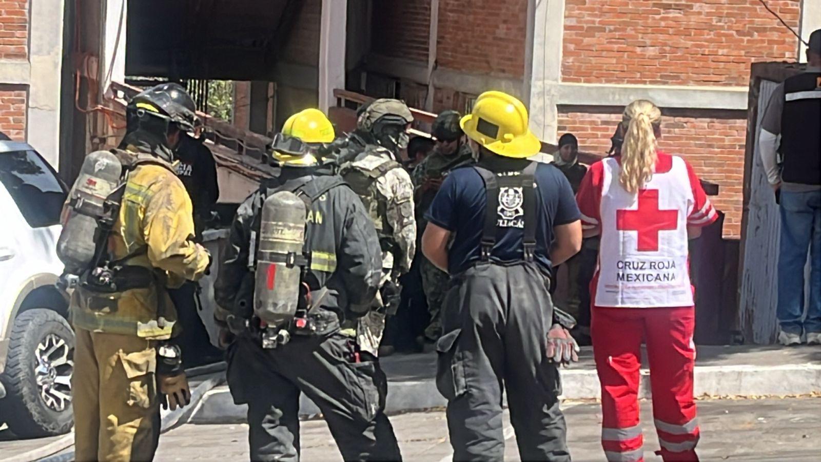 $!Explosión en condominio deja dos personas heridas en Lomas de Guadalupe, Culiacán
