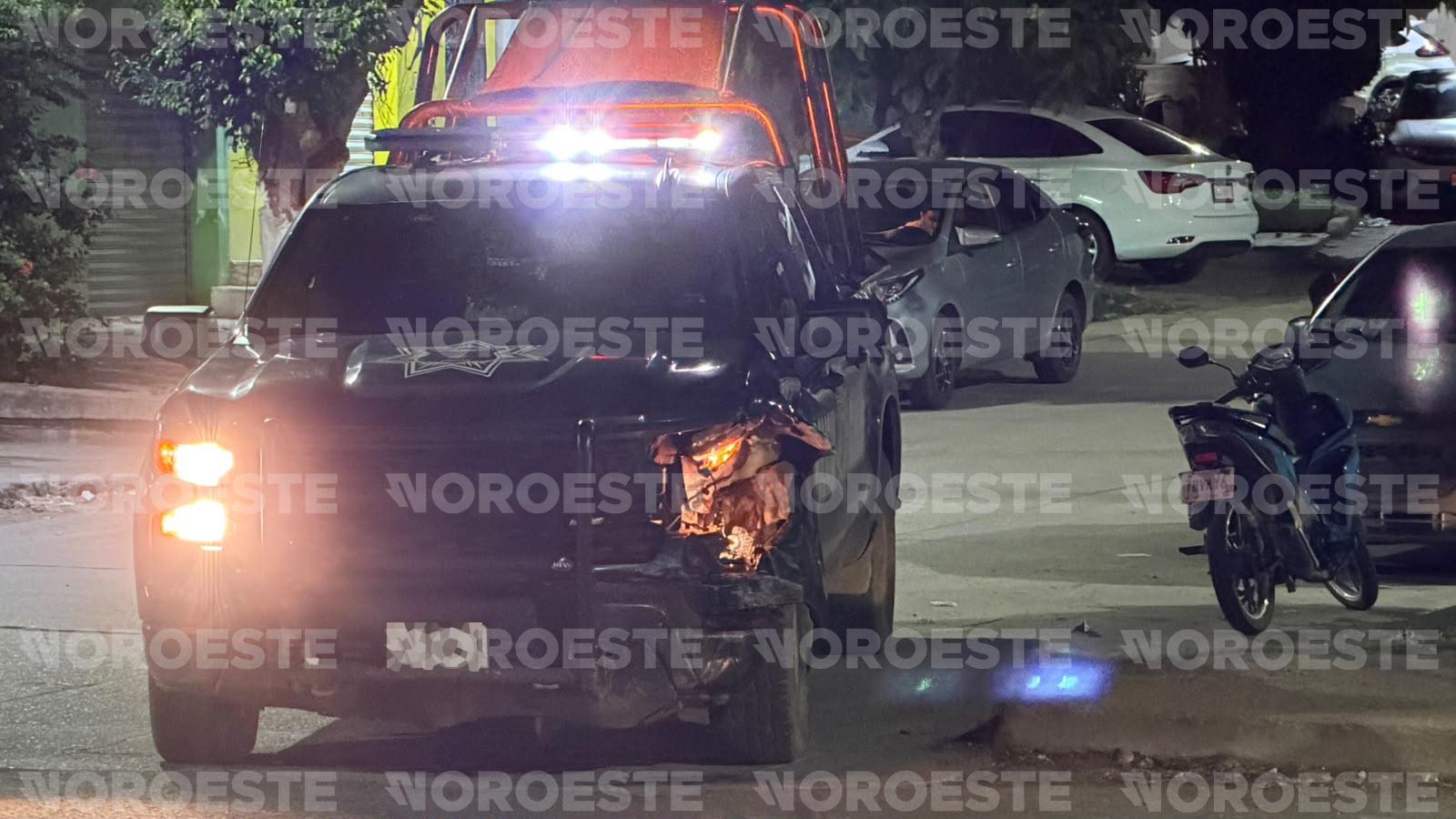 $!Choca patrulla al esquivar accidente previo sobre la México 15, en Mazatlán