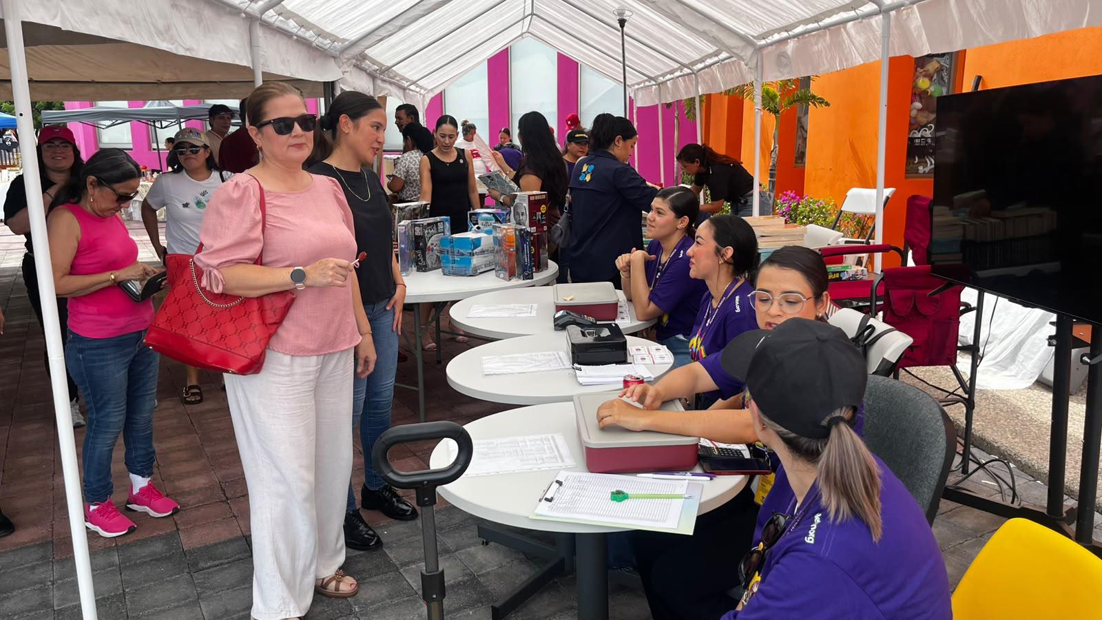 $!Realizan kermés en el CRIT Sinaloa para recaudar fondos para terapias infantiles