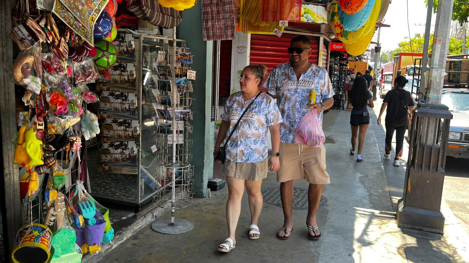 $!Centro de Mazatlán se reaviva con afluencia de turistas durante el fin de semana