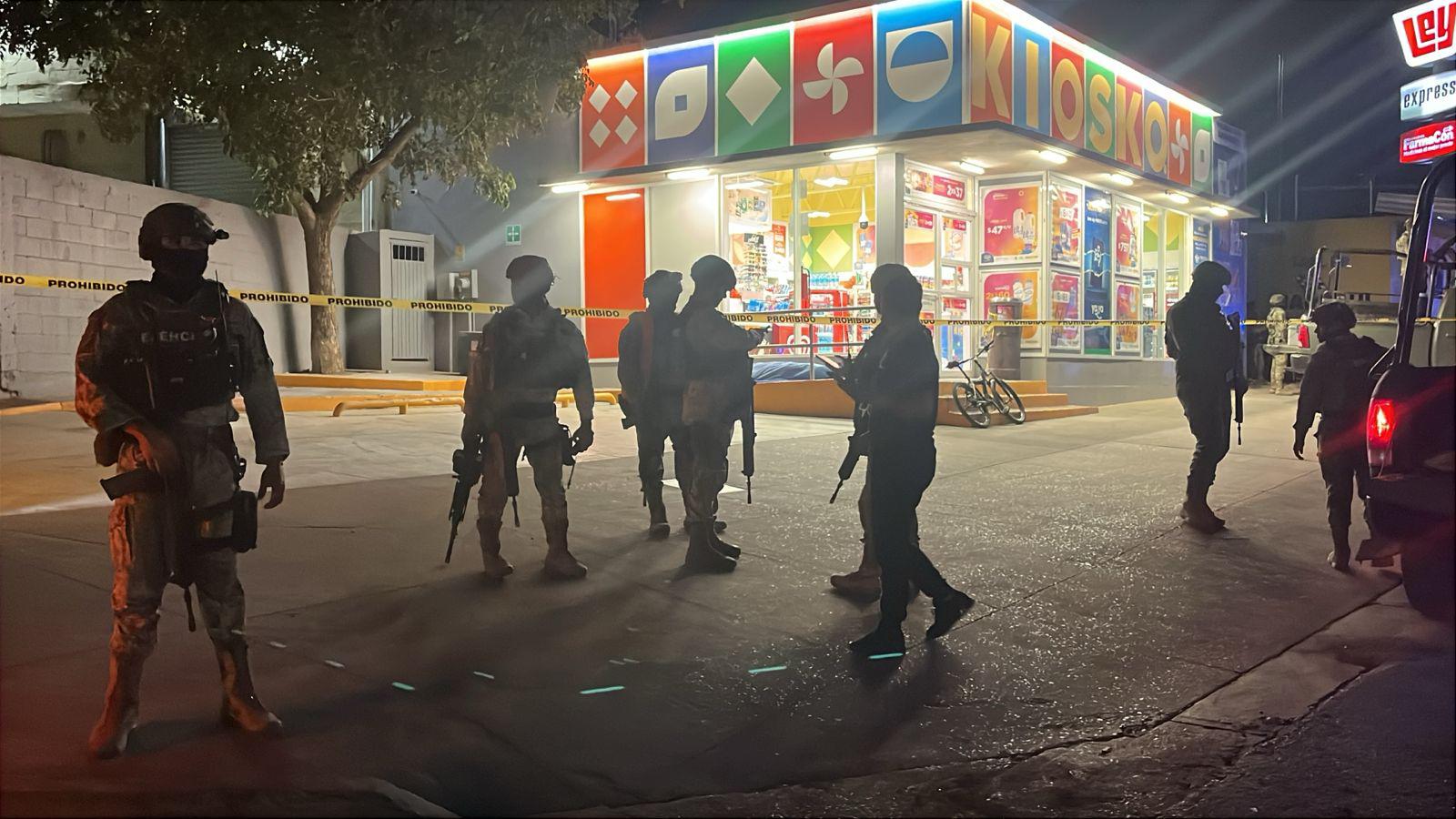 $!Asesinan a hombre frente a tienda de conveniencia en la colonia Aquiles Serdán, en Culiacán