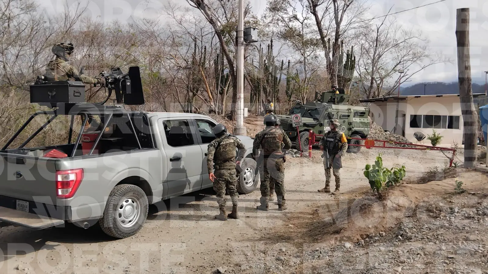$!Llega más personal de seguridad a mina en Rosario donde cuatro trabajadores quedaron atrapados