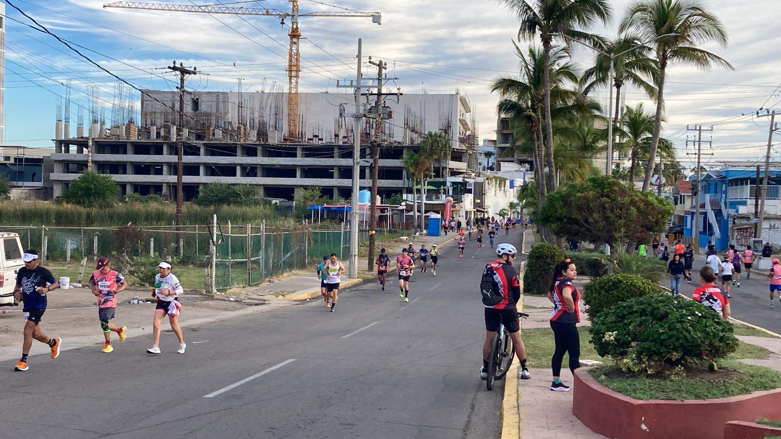 $!Michoacán y Zacatecas se apoderan de los 21K del Maratón Pacífico
