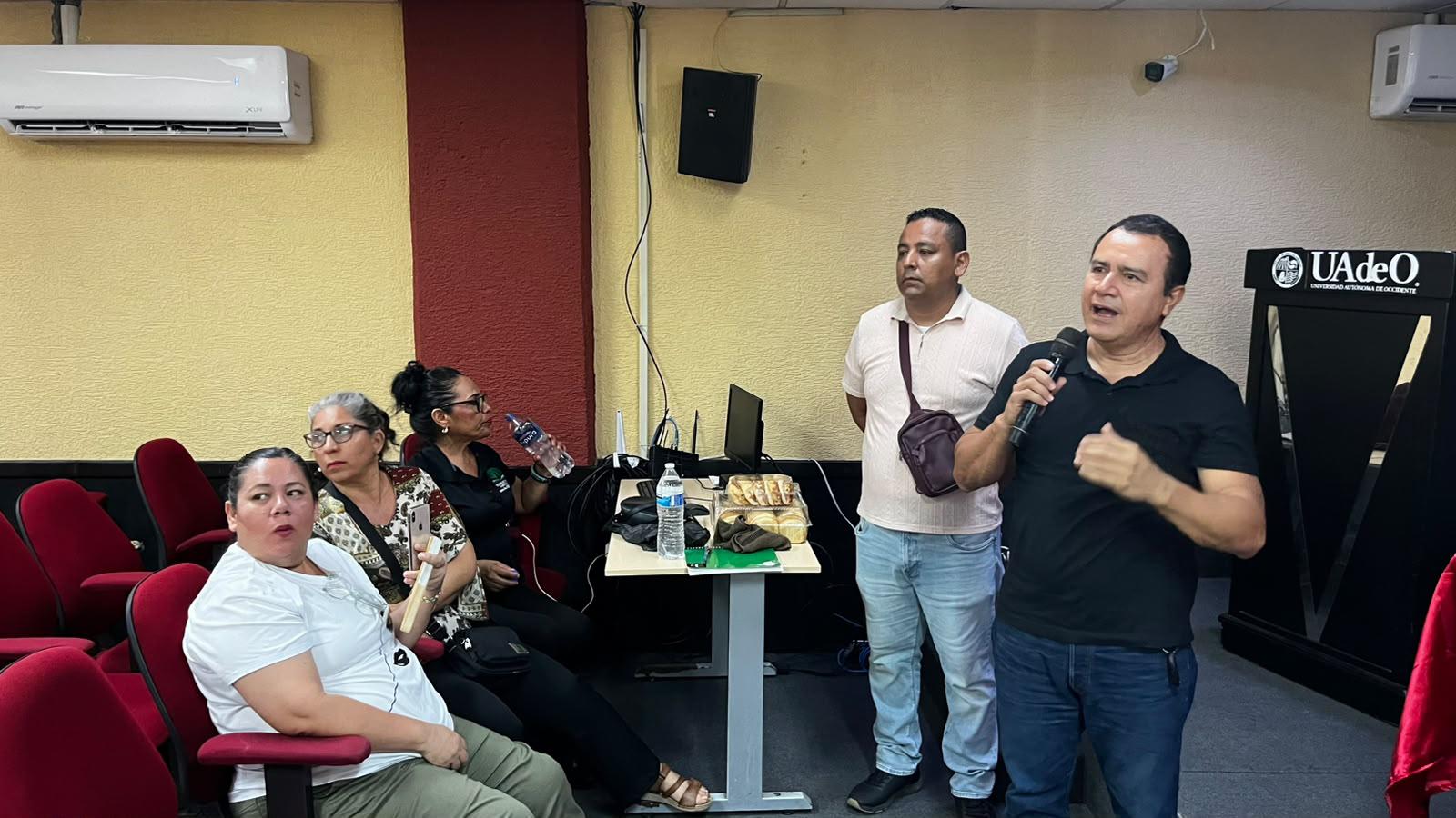 $!Docentes de Telebachillerato Comunitario en Sinaloa exigen basificación tras 13 años por honorarios