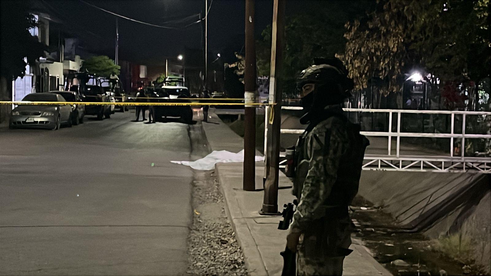 $!Asesinan a mujer a balazos en Infonavit Barrancos, en Culiacán