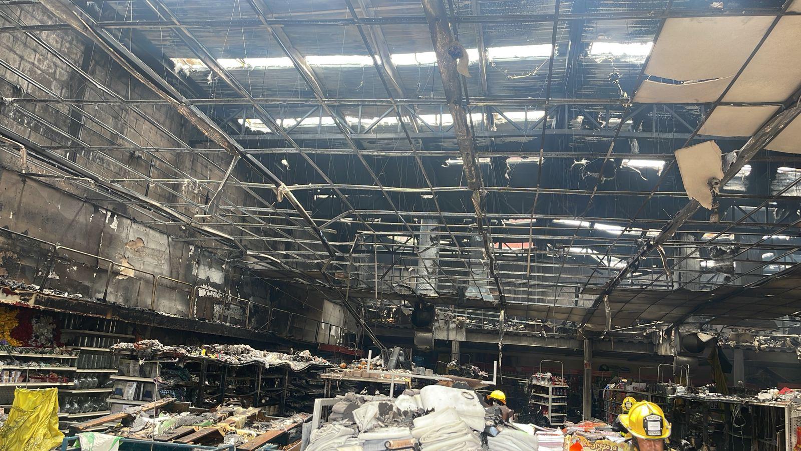 $!De nuevo se registra incendio en tienda de autoservicio en Escuinapa