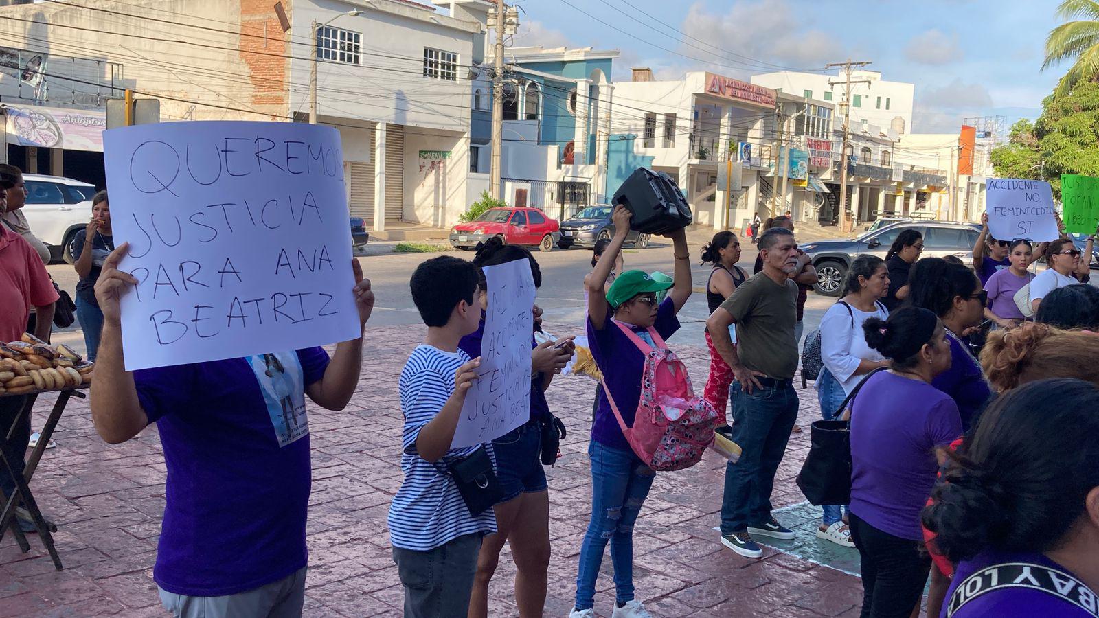 $!Exigen con manifestación justicia para Ana Beatriz víctima de feminicidio, no por accidente vial