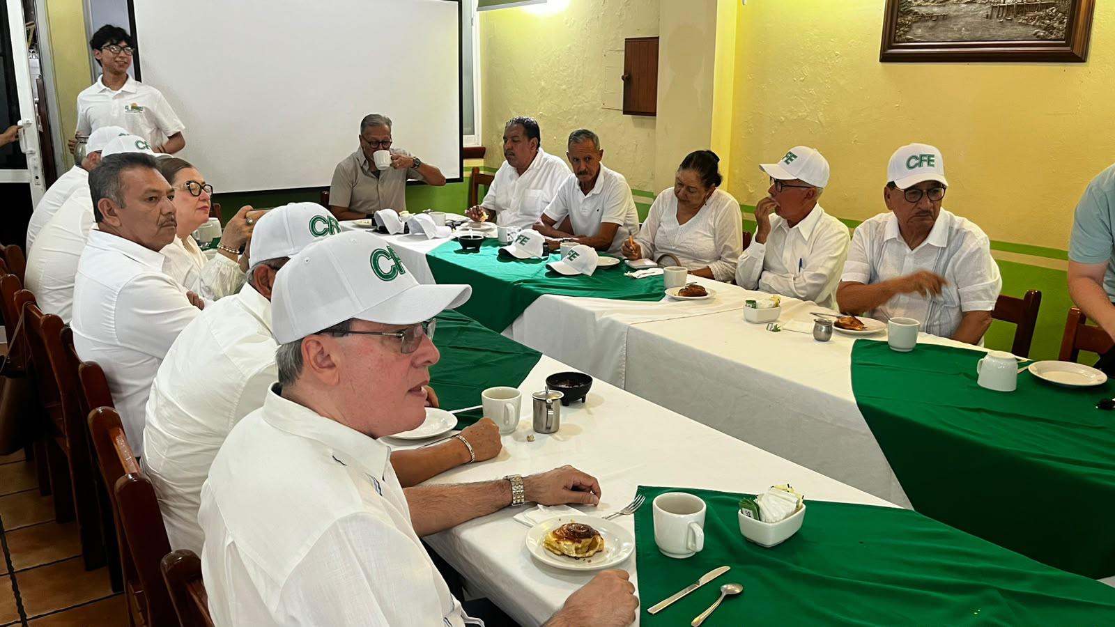 $!Por recortes del 35 al 70% en pensiones, sinaloenses se suman a protesta nacional