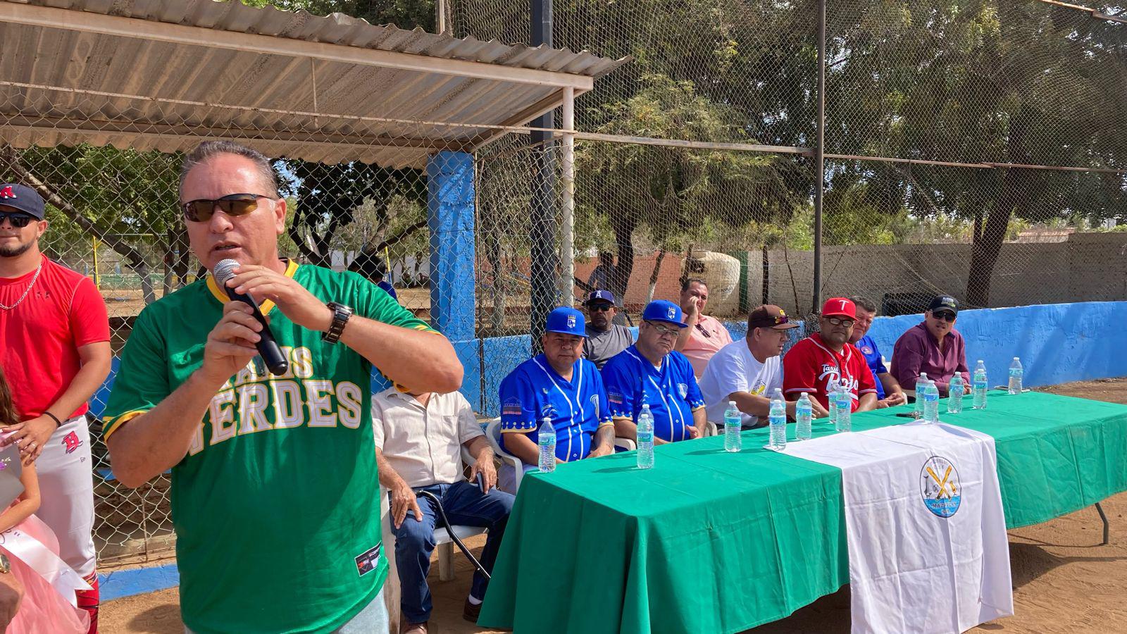 $!Cantan transportistas el playball en Club Polluelos