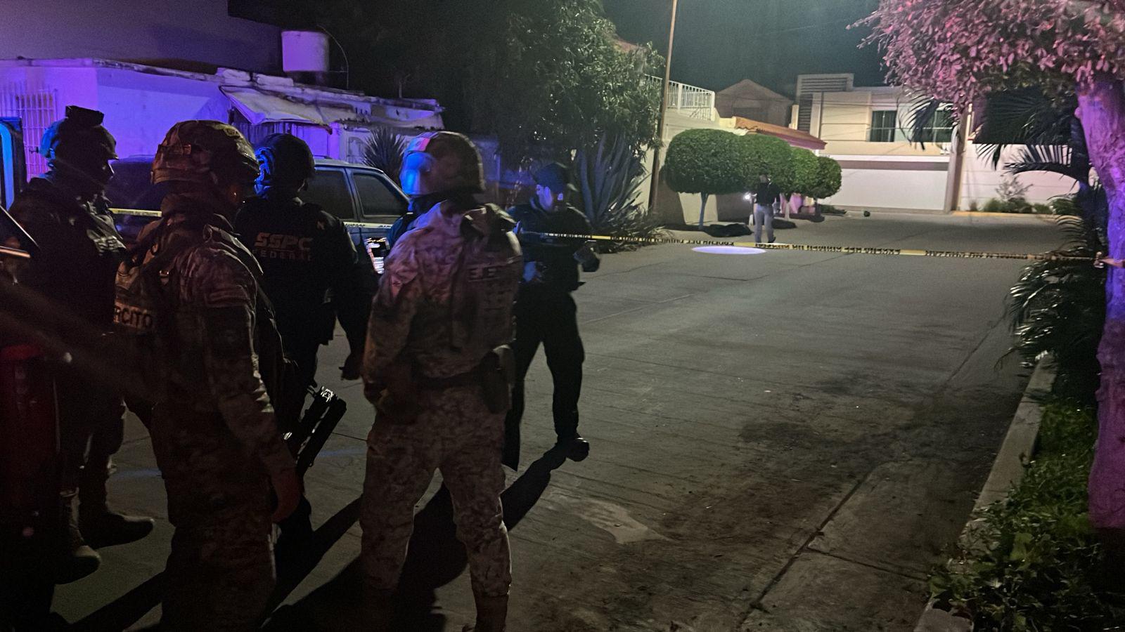 $!Asesinan a una mujer y hieren a un hombre tras persecución armada en el sector Issstesin de Culiacán