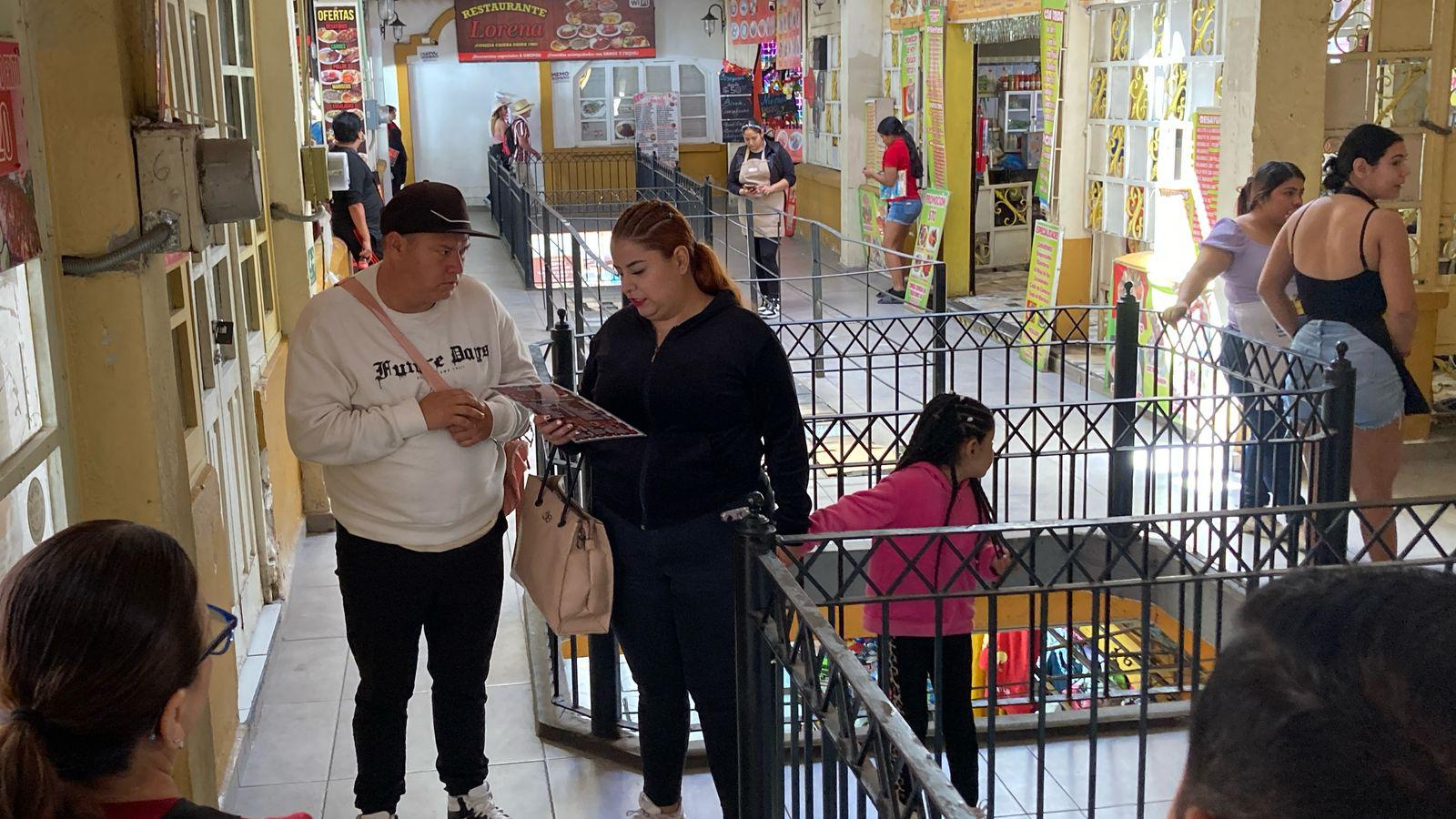 $!Esperan negocios de comida del Centro de Mazatlán un repunte de clientes con el inicio del Carnaval