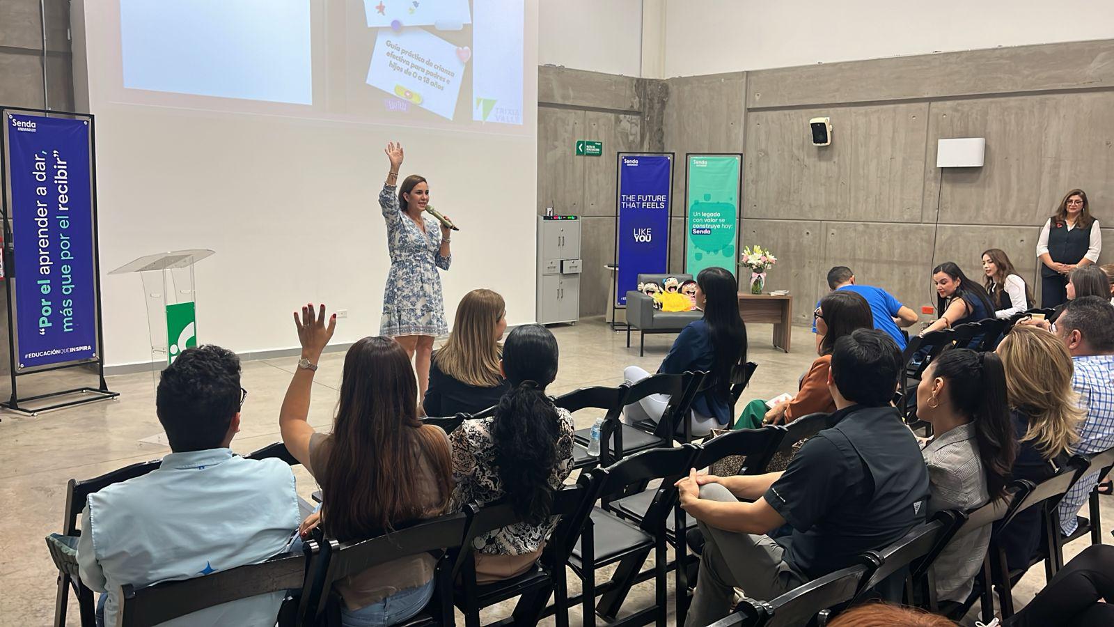 $!Mucha participación de padres de familia tuvo la conferencia.