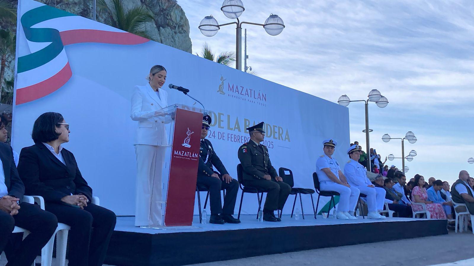 $!Celebran el Día de la Bandera con el recuerdo de la defensa al puerto de Mazatlán