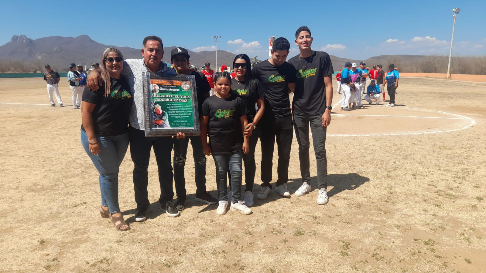 $!Se inaugura la Liga Campesina de Beisbol de Segunda Fuerza Río Presidio