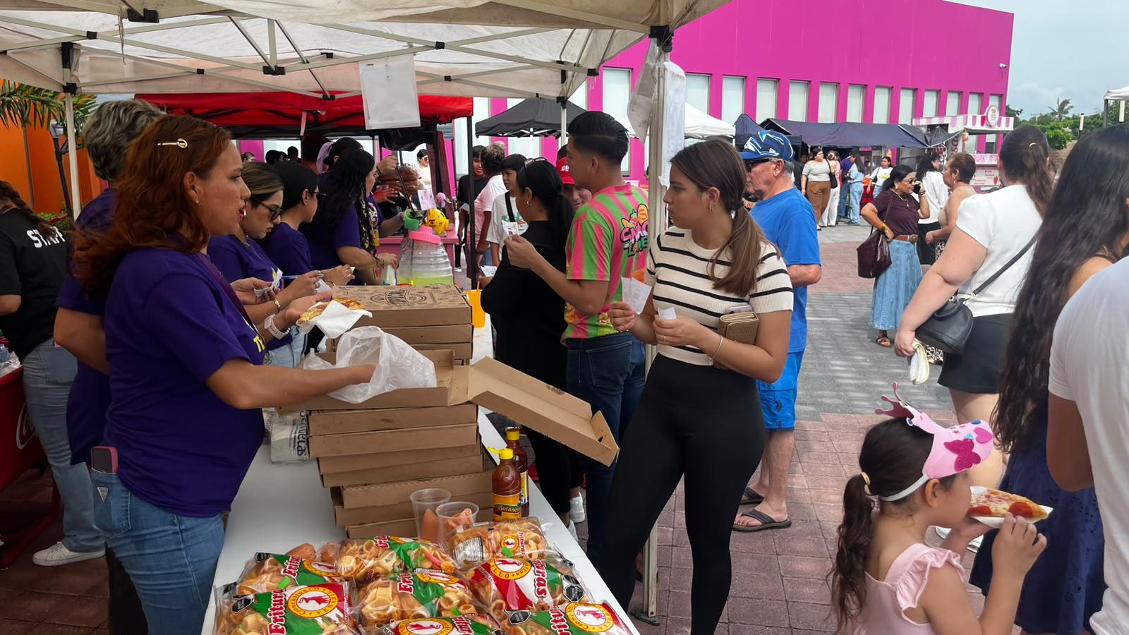 $!Realizan kermés en el CRIT Sinaloa para recaudar fondos para terapias infantiles