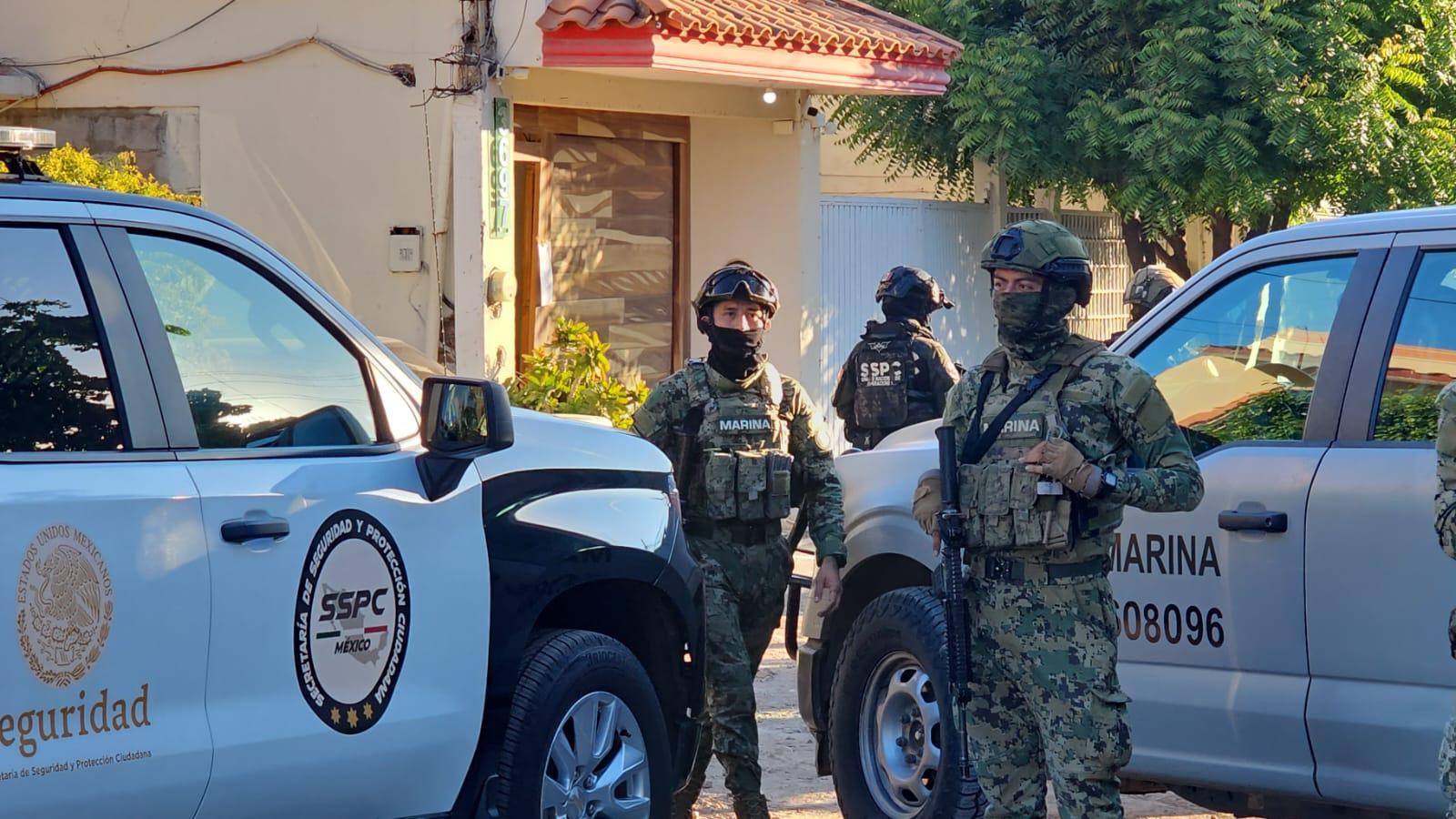 $!Catean dos domicilios de manera simultánea en diferentes sectores de Culiacán