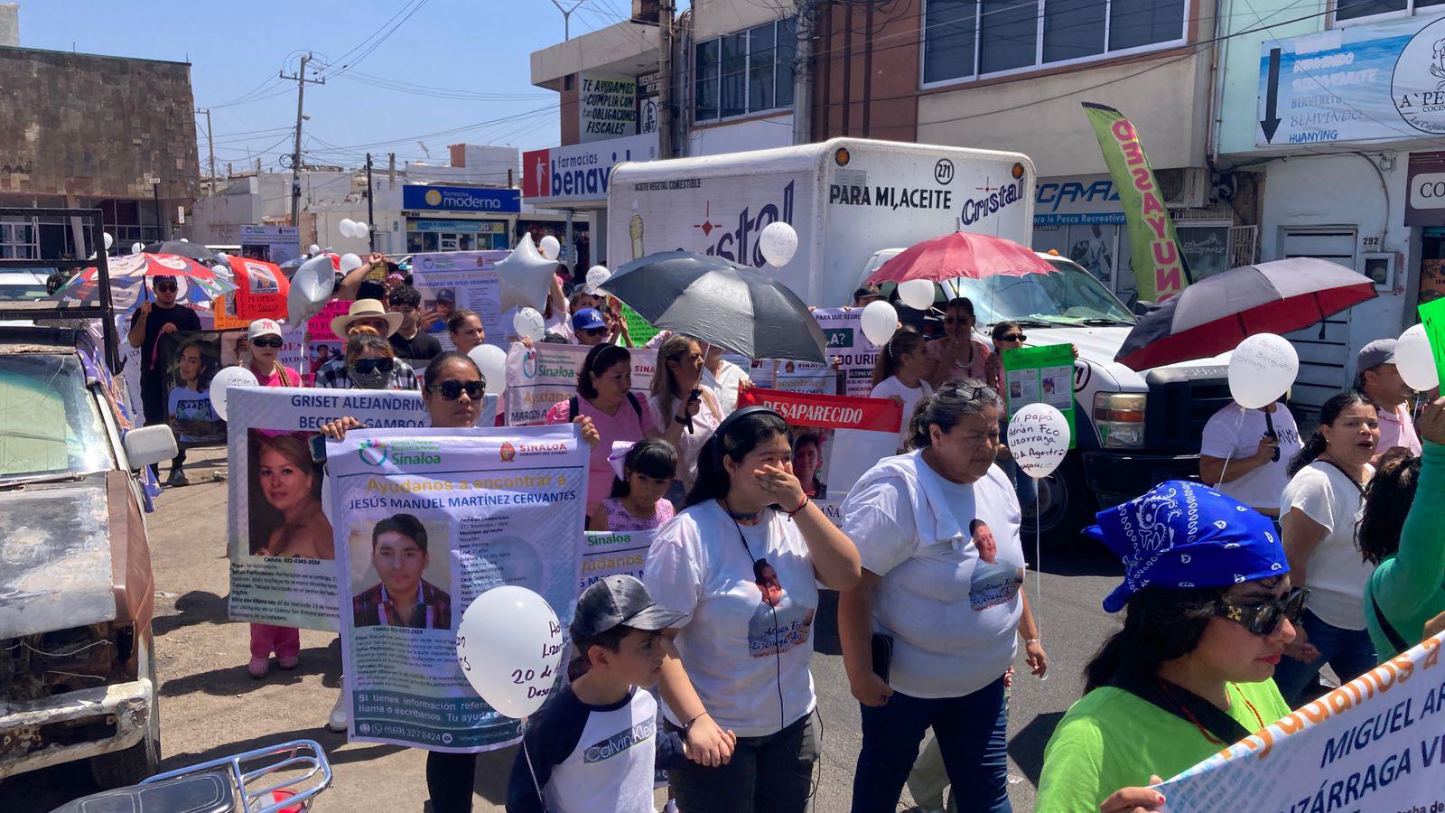 $!‘10 de mayo no es de fiesta, es de lucha y de ‘protesta’, el clamor de las madres rastreadoras de Mazatlán