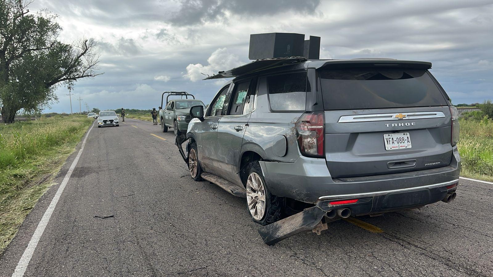 $!Ejército asegura vehículos blindados y casas baleadas tras enfrentamientos en Culiacancito y El Tamarindo