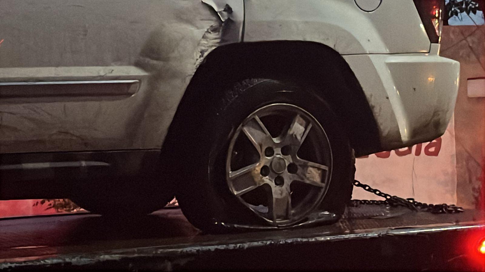 $!Militares aseguran camioneta con armas tras persecución; una mujer resulta herida