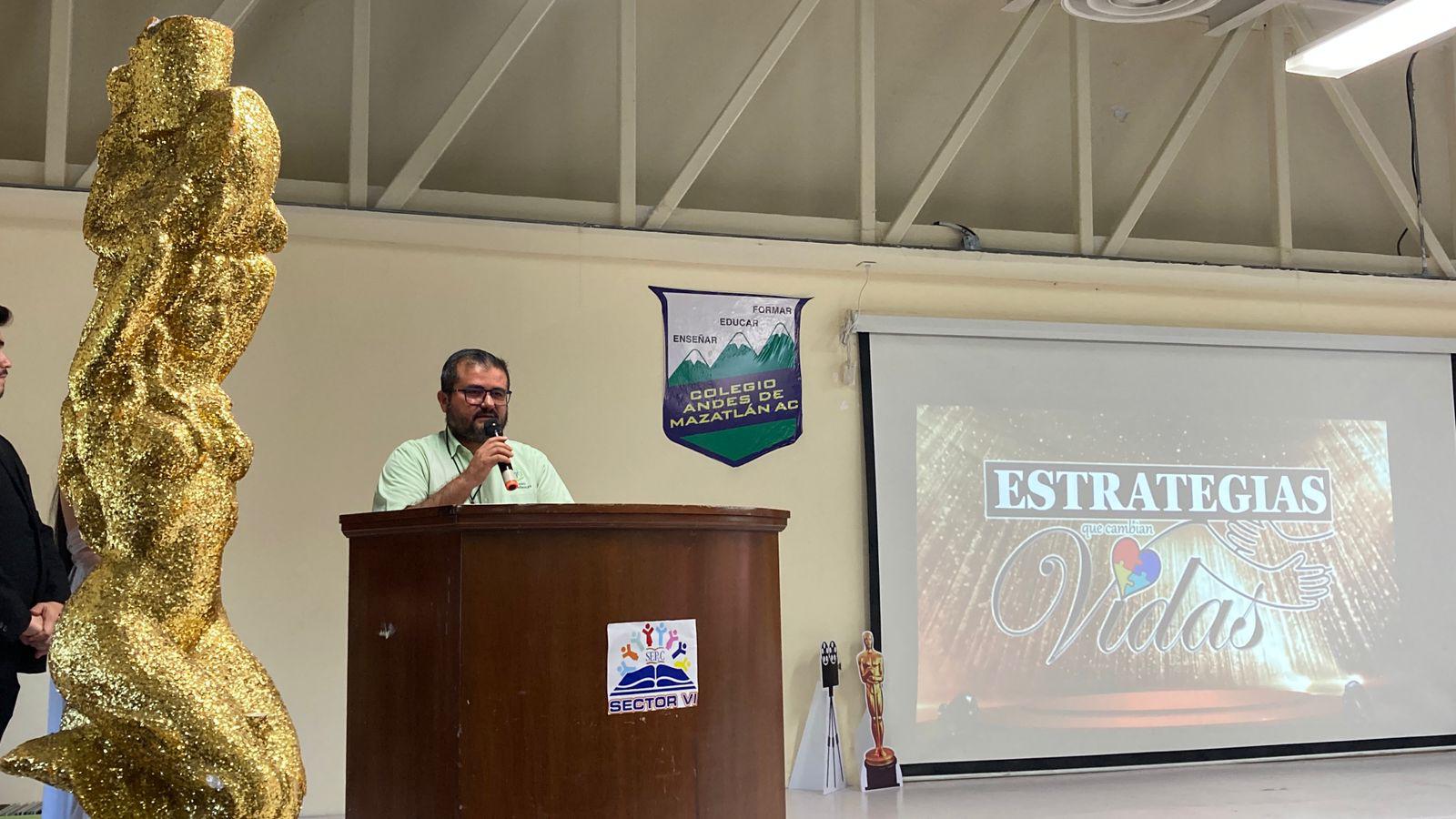 $!Docentes presentan proyectos en el foro ‘Estrategias que Cambian Vidas’, en Mazatlán