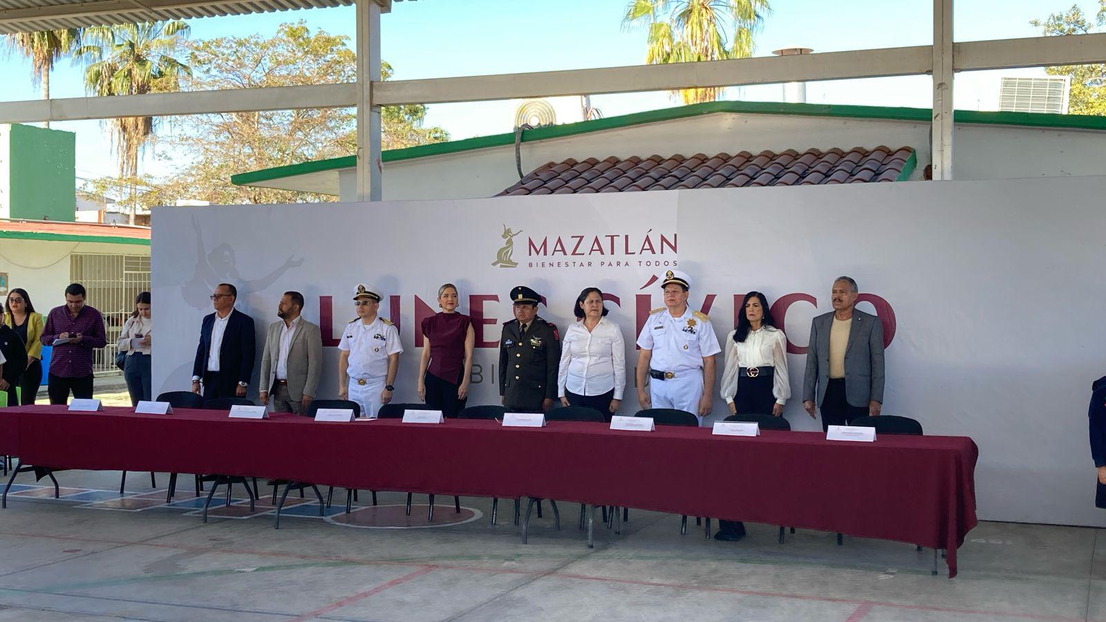 $!Agradecen pronto inicio de reconstrucción de barda perimetral en escuela primaria de Mazatlán