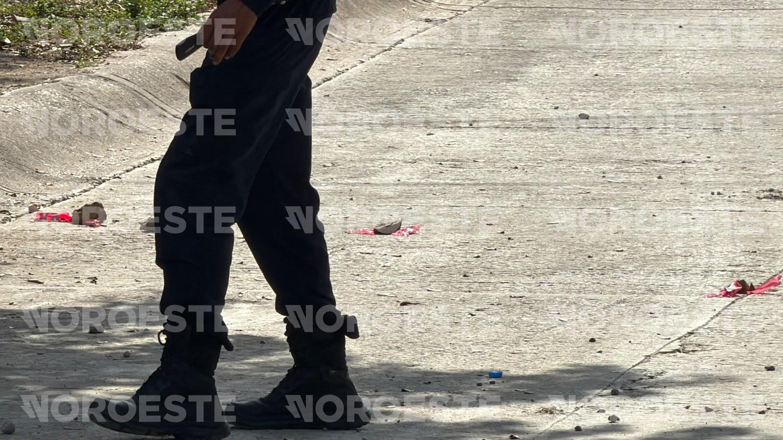 $!Hieren de un disparo en la cabeza a un joven en Urbivilla del Real, en Mazatlán
