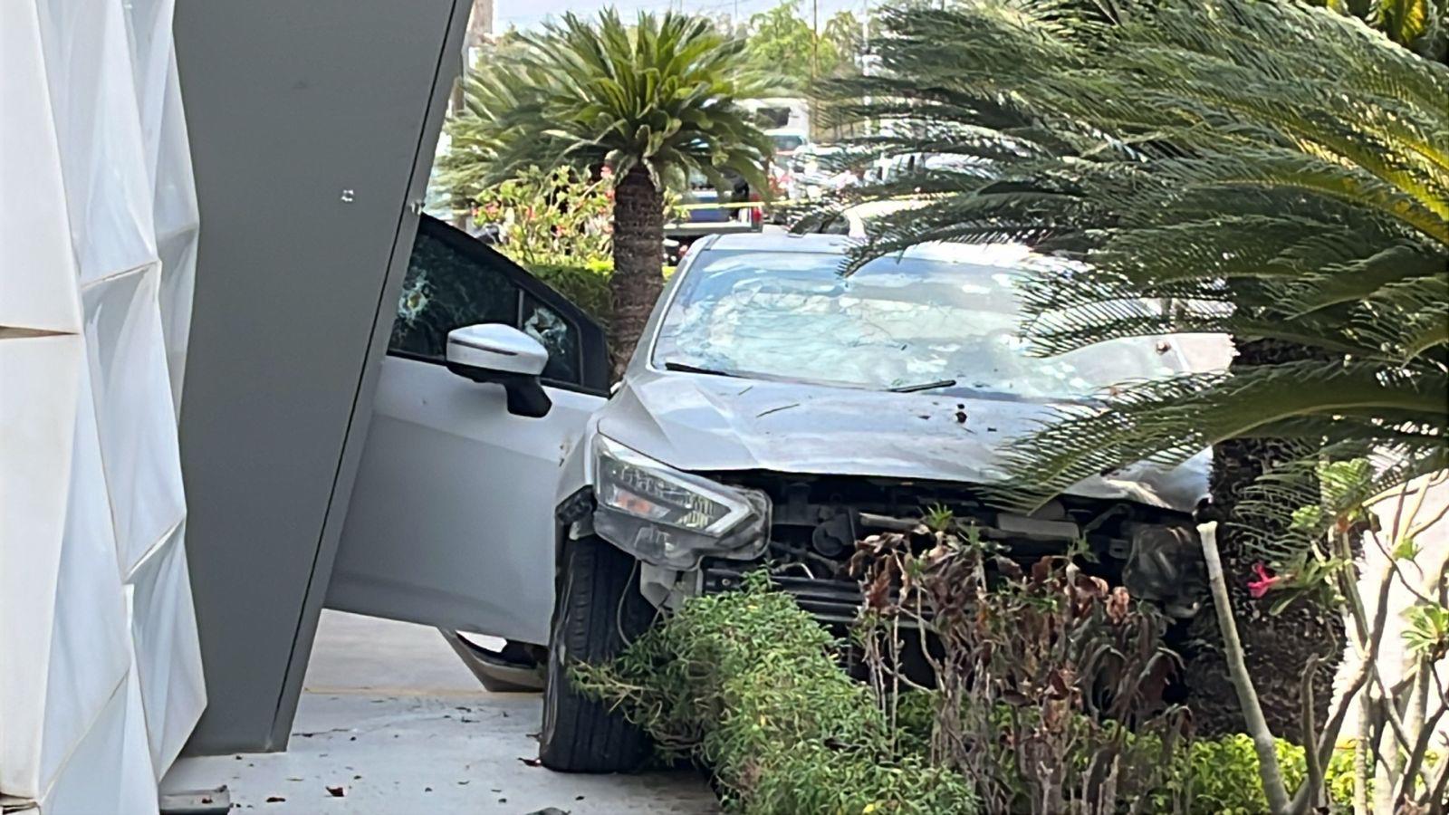 $!Padre muere y su hijo resulta herido en ataque a balazos en la Calzada Heroico Colegio Militar, en Culiacán