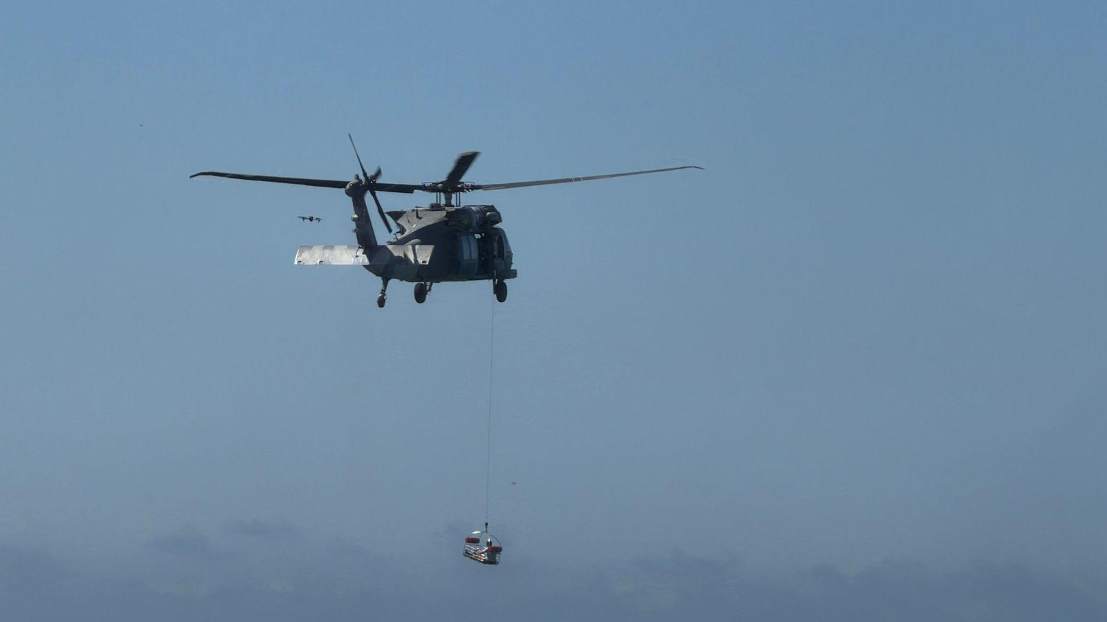 $!Realizan macro simulacro de rescate en el mar en Mazatlán