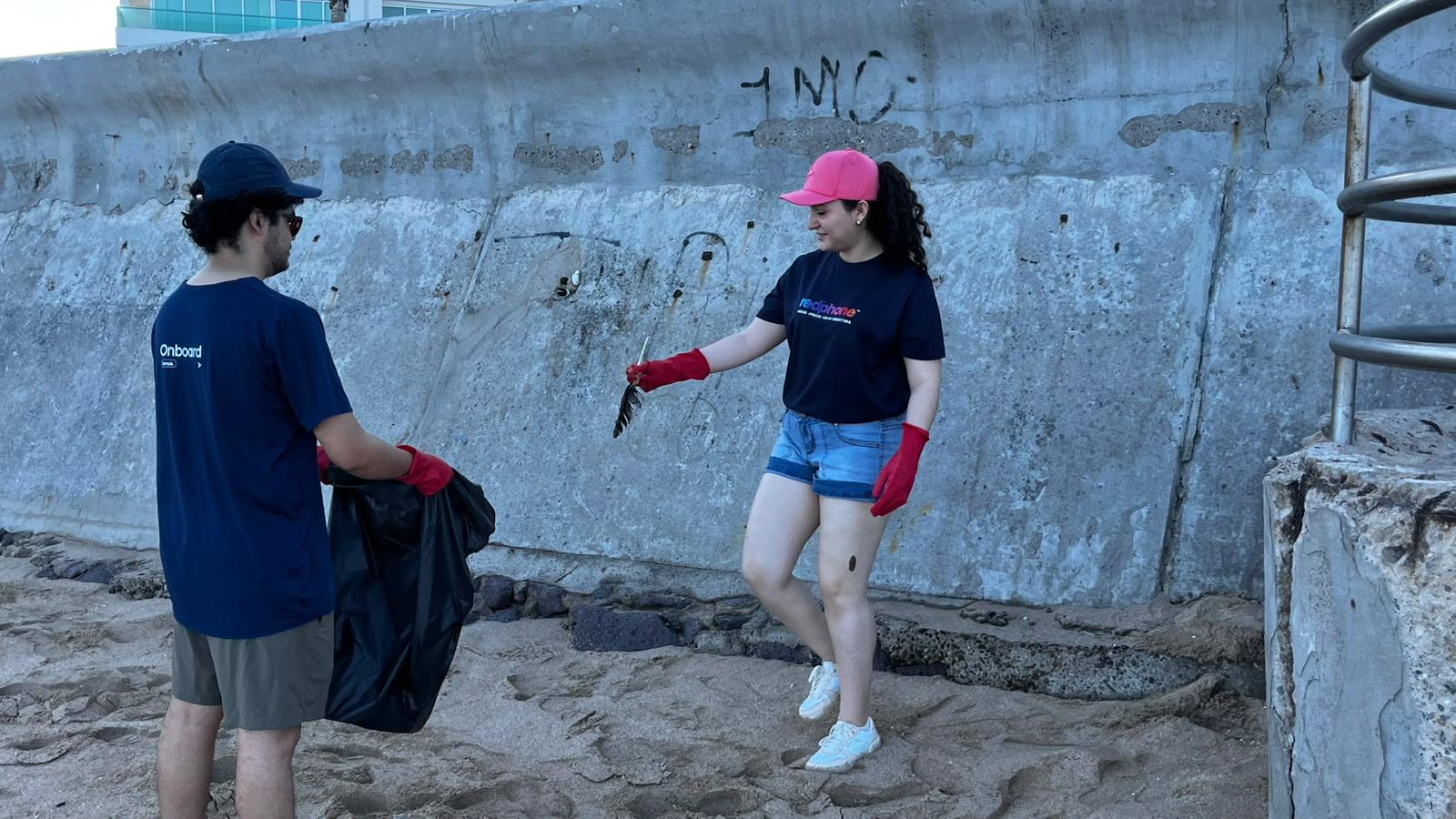 $!Mantener playas limpias fortalece el turismo y la economía del puerto: Gran Acuario Mazatlán
