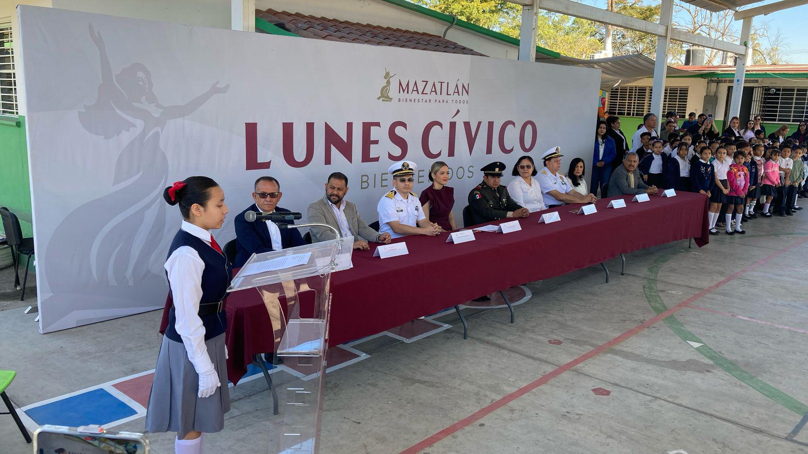 $!Agradecen pronto inicio de reconstrucción de barda perimetral en escuela primaria de Mazatlán