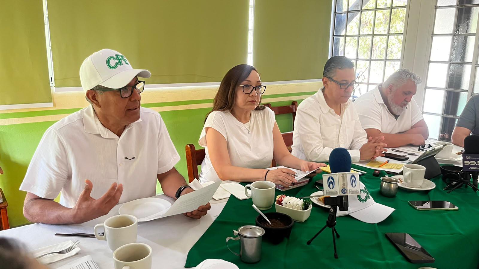 $!Por recortes del 35 al 70% en pensiones, sinaloenses se suman a protesta nacional