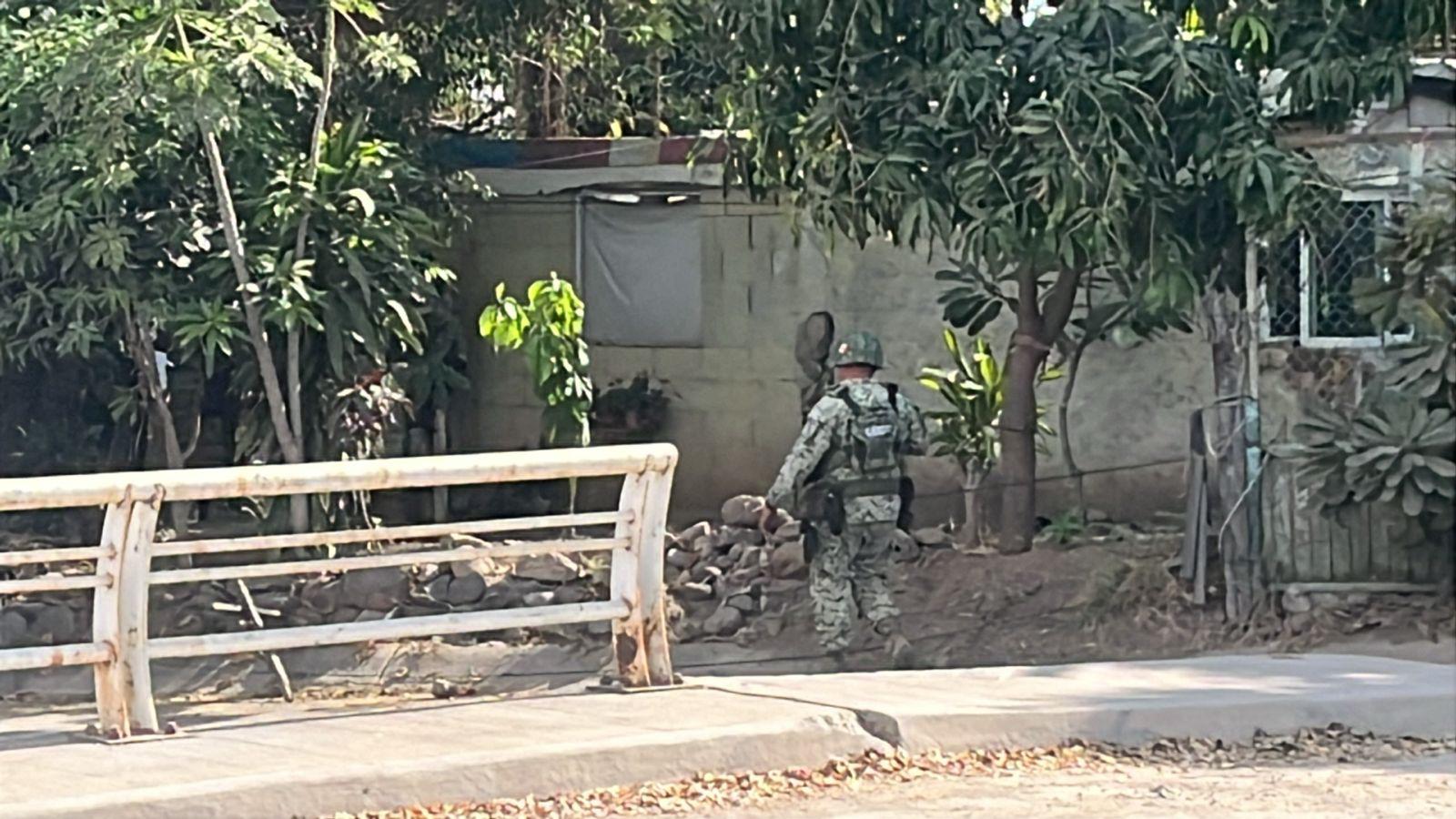 $!Asesinan a balazos a motociclista en la colonia Buenos Aires, en Culiacán