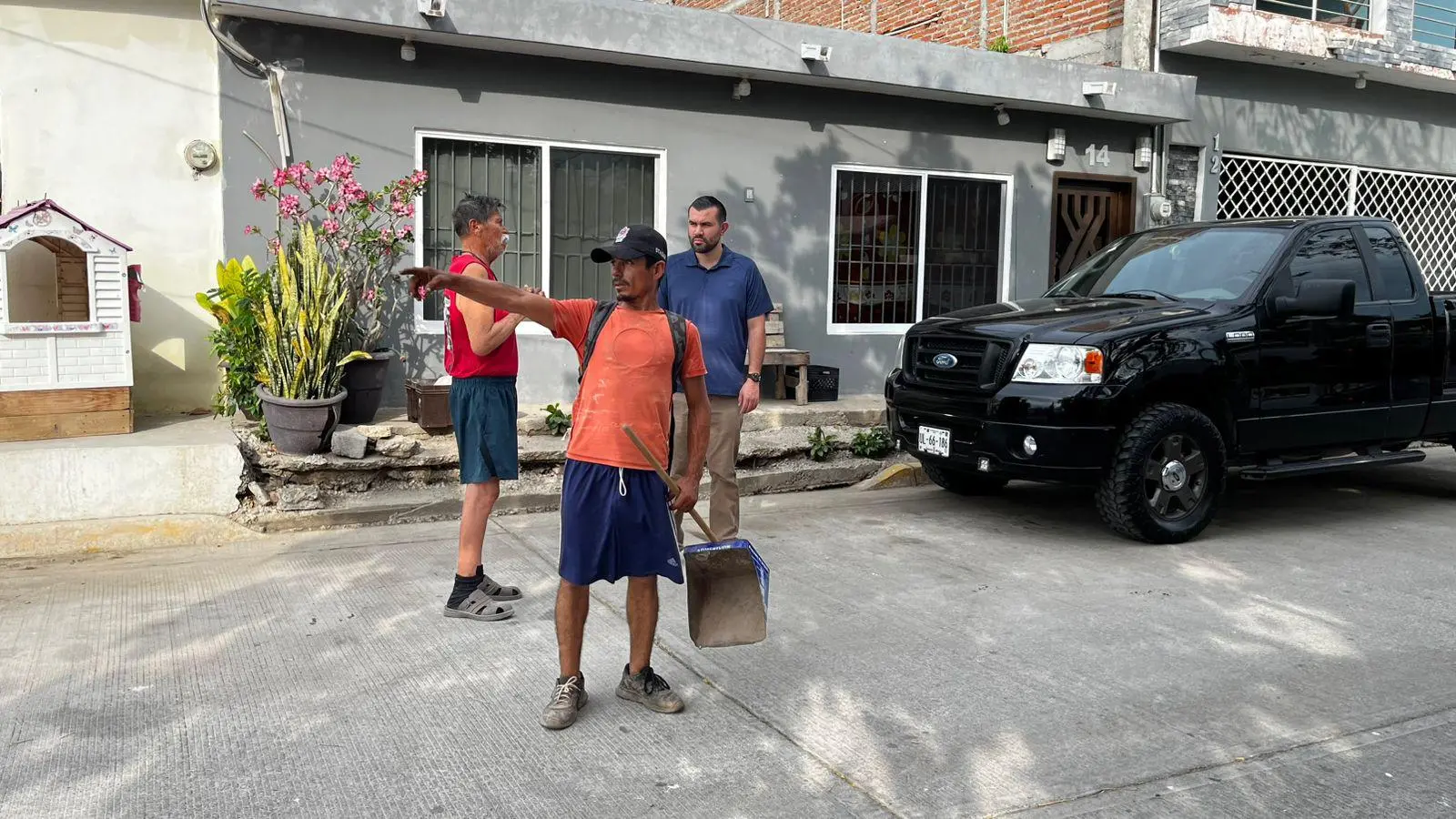 $!Mantiene Jumapam jornadas de limpieza en colonias de Mazatlán previo a la temporada de lluvia