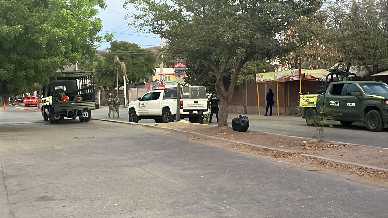 $!Asesinan a balazos a un joven frente a primaria de la colonia Los Huertos, en Culiacán