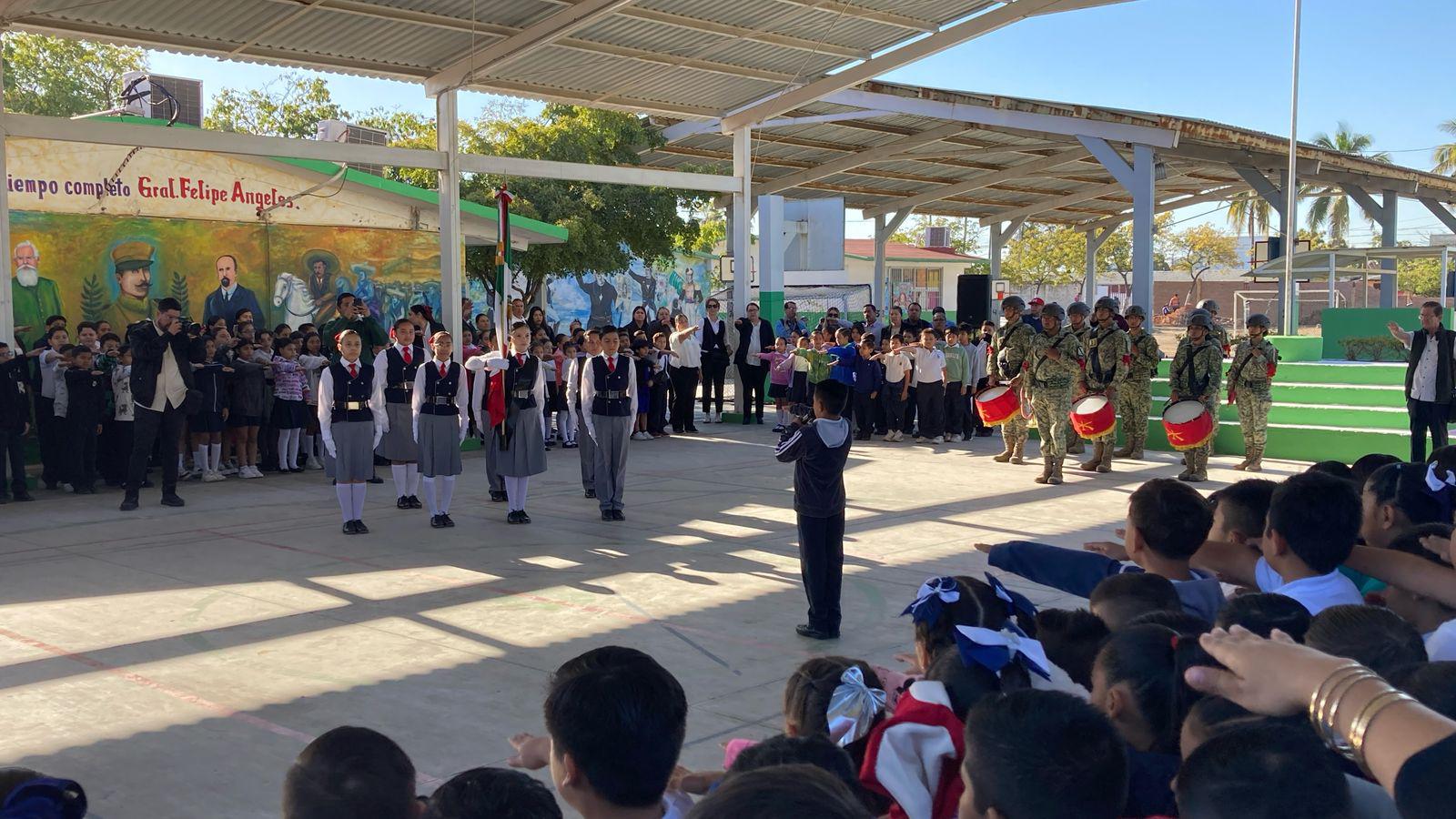 $!Agradecen pronto inicio de reconstrucción de barda perimetral en escuela primaria de Mazatlán