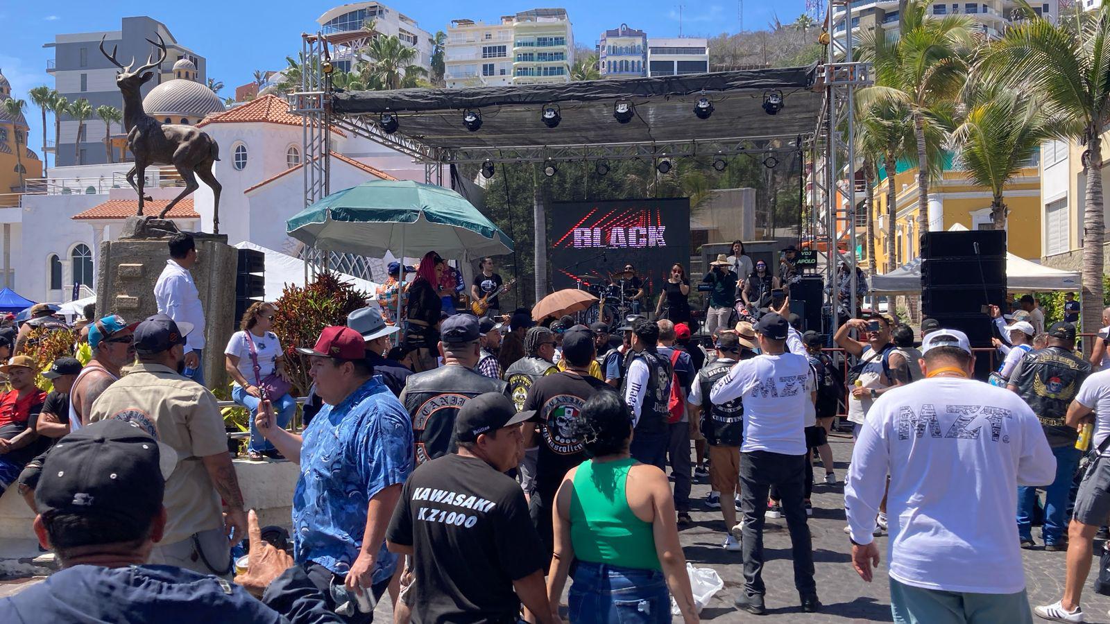 $!Disfrutan bikers de la comida de bienvenida de la Semana de la Moto Mazatlán 2025