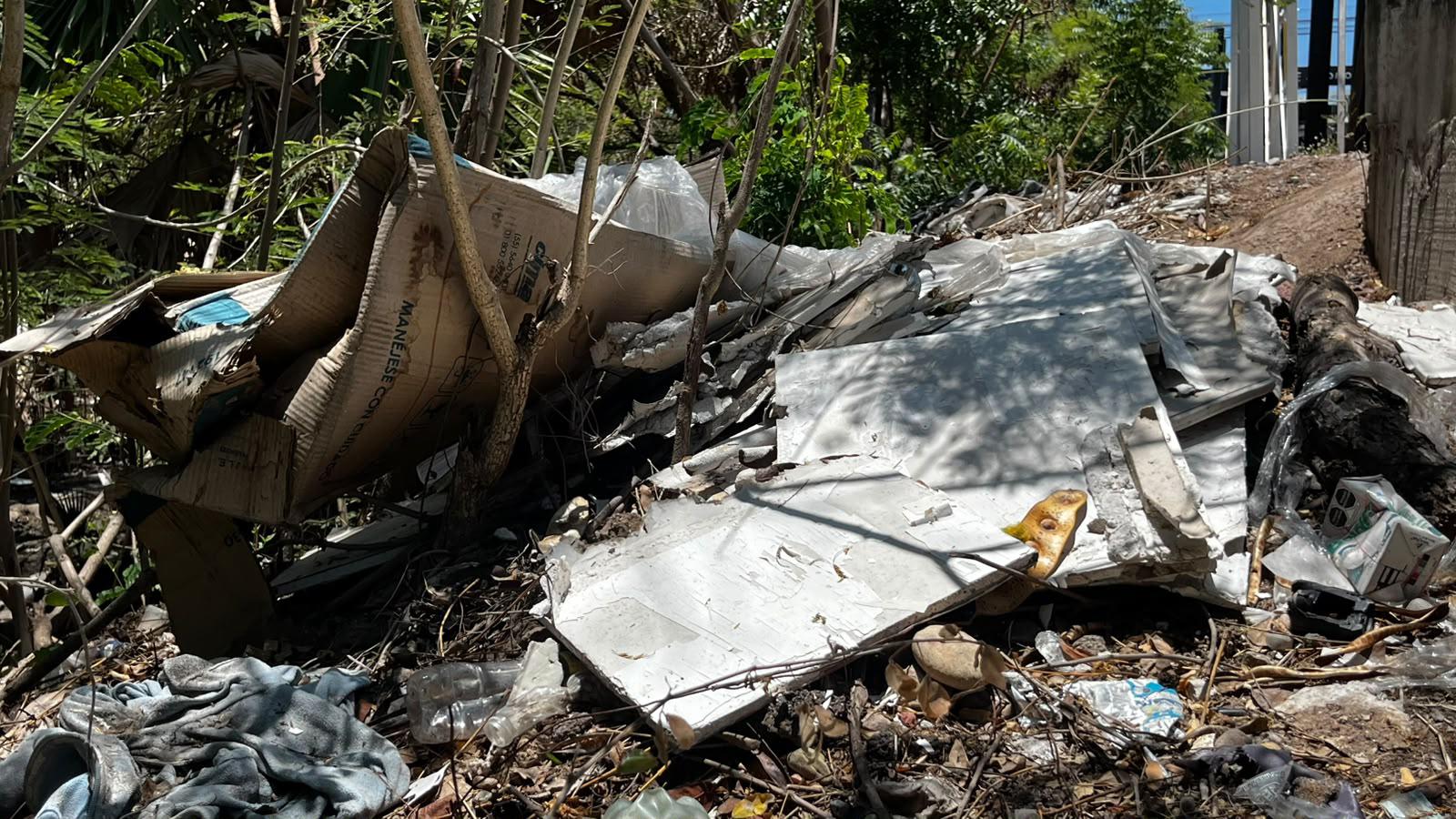 $!Persiste problema de basura y desechos en canales y arroyos de Mazatlán