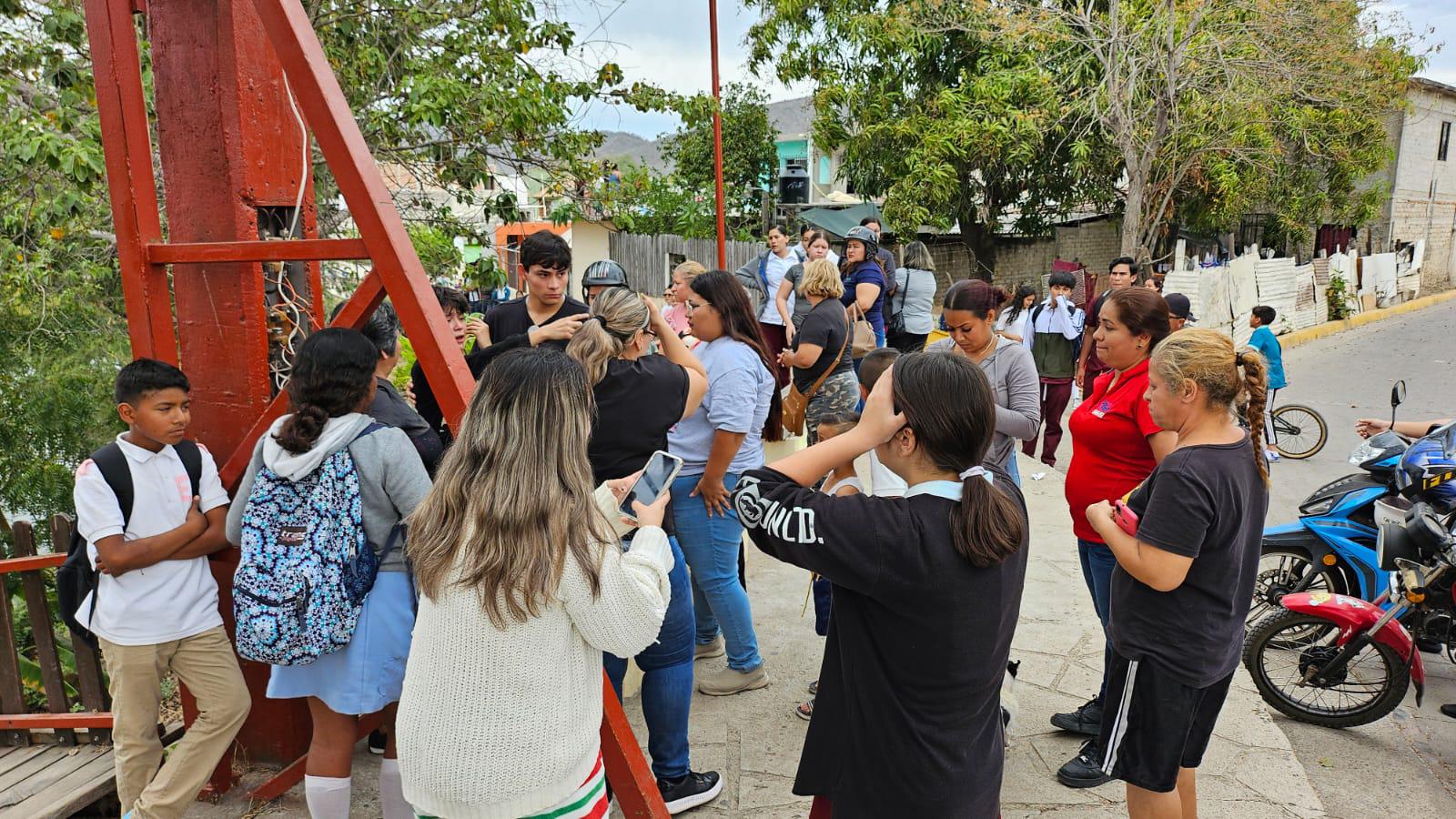 $!Menor desaparece en Laguna del Iguanero luego de llegar con sus amigos a refrescarse