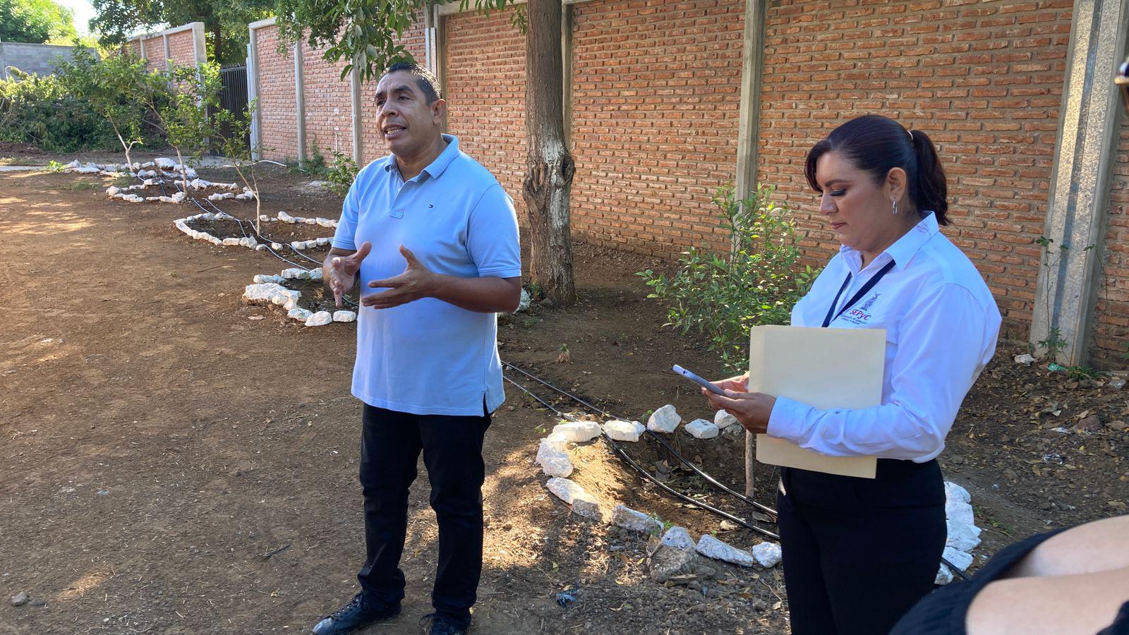 $!Inauguran en secundaria de Mazatlán sistema de acopio de lluvia
