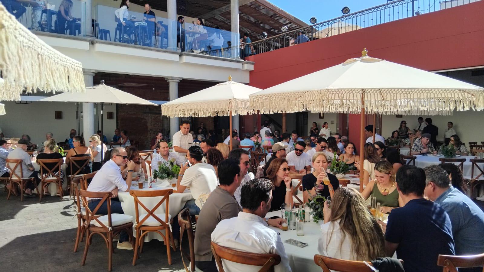 $!Unidad y sabor: chefs de Mazatlán se unen en la Kermés Gastronómica ‘Cocinando con Propósito’