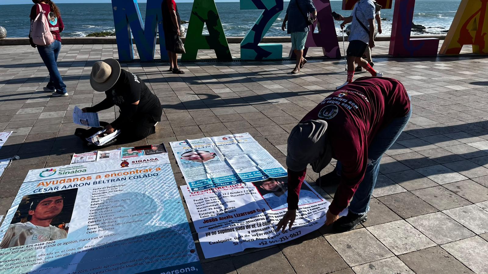 $!Colectivos realizan boteo en Mazatlán ante falta de apoyos para búsquedas de desaparecidos