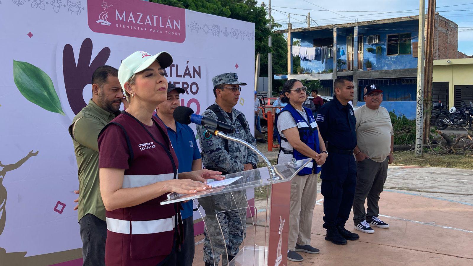 $!Se unen para llevar jornada de limpieza a las colonias Santa Elena y la Esperanza, en Mazatlán