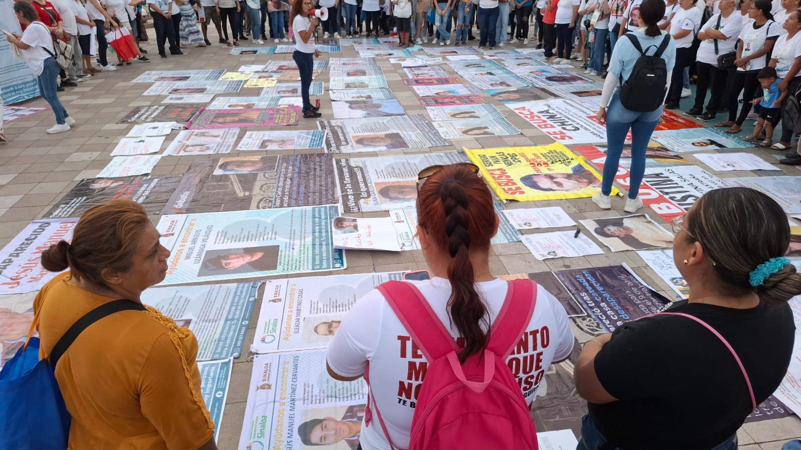 $!Familias de desaparecidos convierten el malecón de Mazatlán en espacio de protesta y memoria