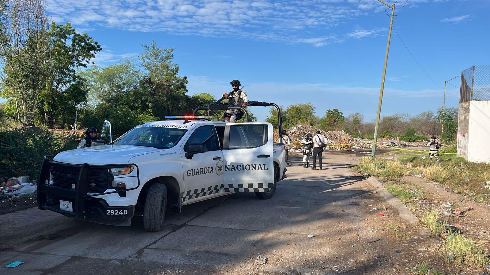 $!Hallan dos hombres asesinados y envueltos en plástico al sur de Culiacán