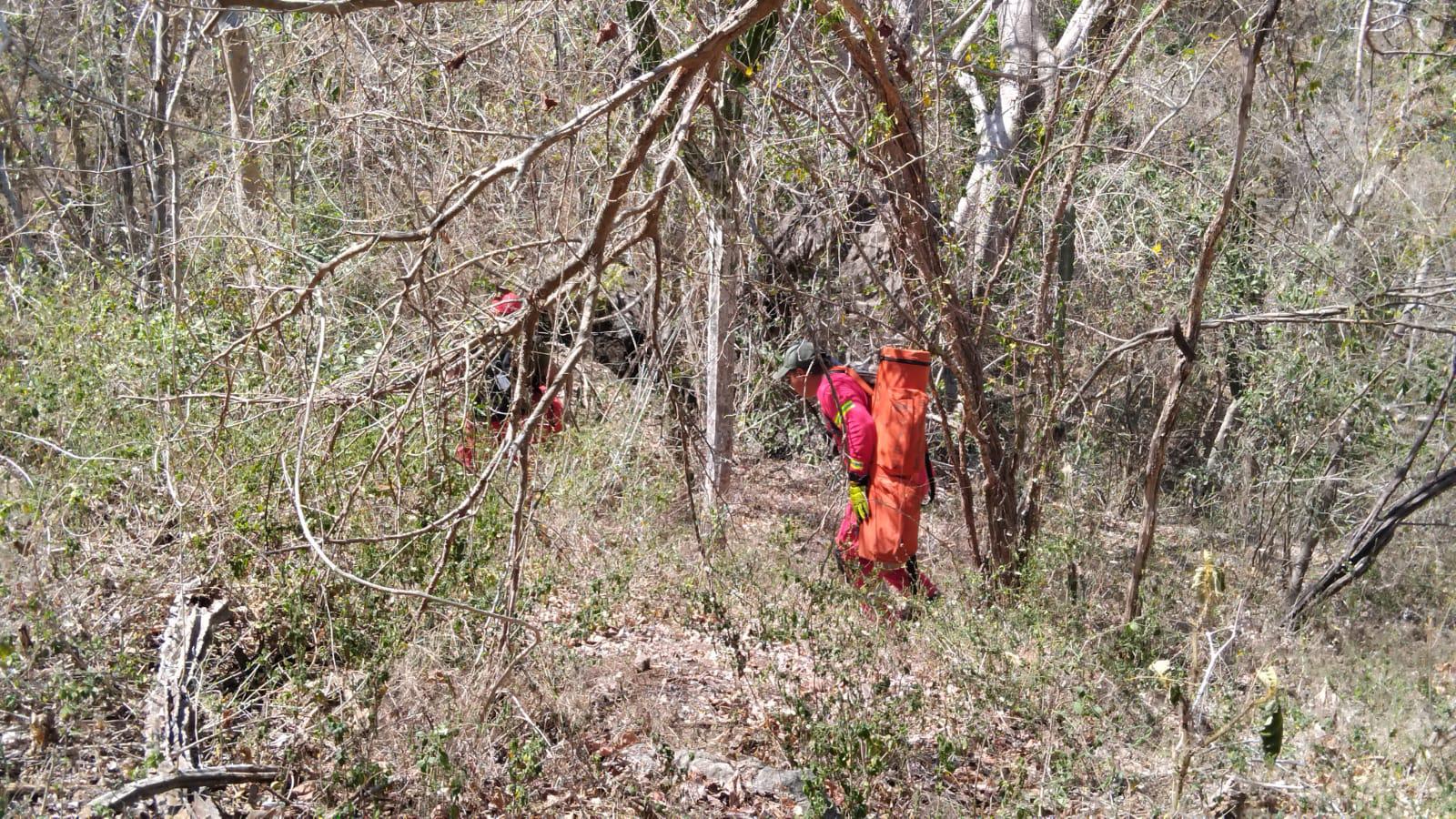 $!Se extravía periodista en barranco frente a mina de Rosario