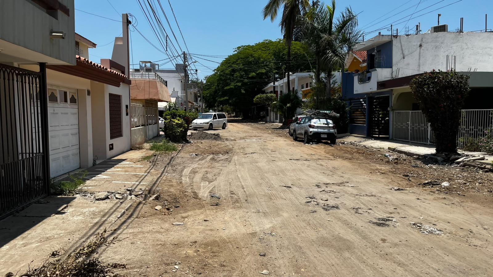 $!Vecinos del fraccionamiento Estadio piden concluir obra de Jumapam antes de las lluvias
