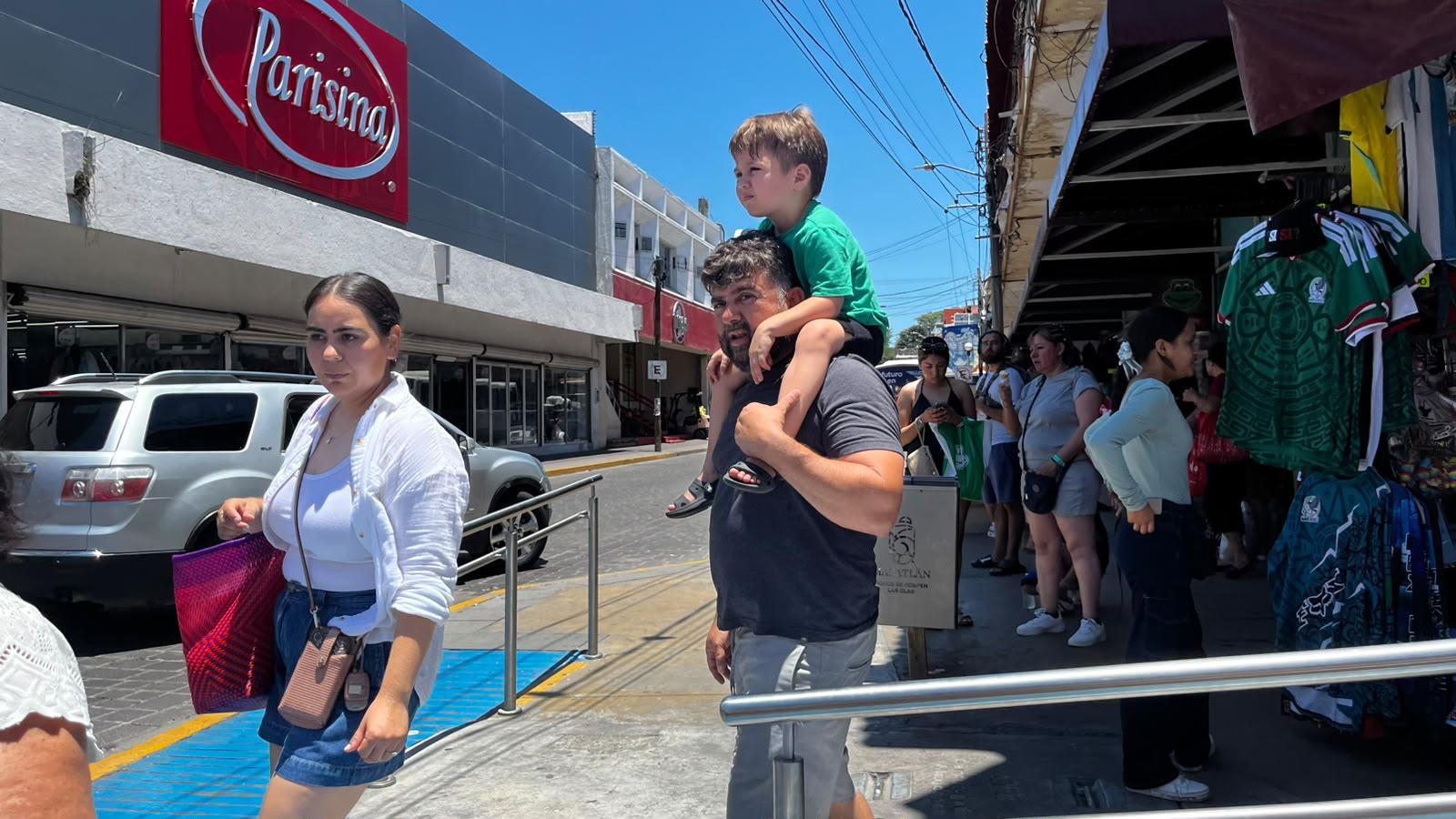 $!Se mantiene la buena afluencia de turismo nacional este fin de semana en Mazatlán