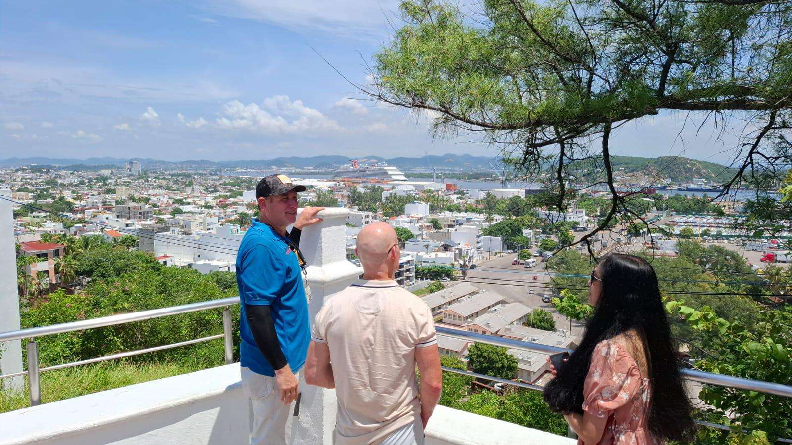 $!Llega a Mazatlán el crucero turístico Carnival Panorama