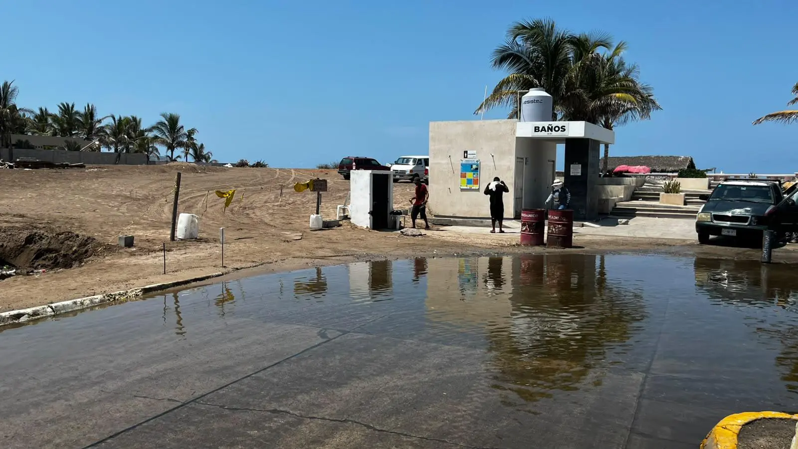 $!Por mar de fondo, playas de Mazatlán se quedan con poco espacio de arena